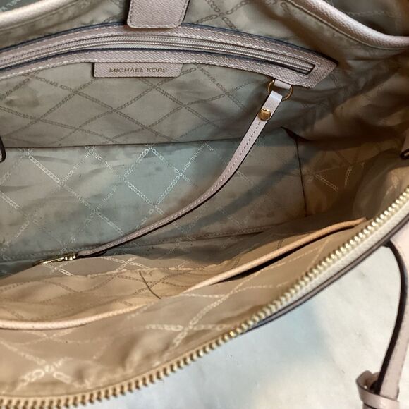 Michael Kors Maddie Medium Crossgrain Leather Tote Bag - Picture 16 of 16